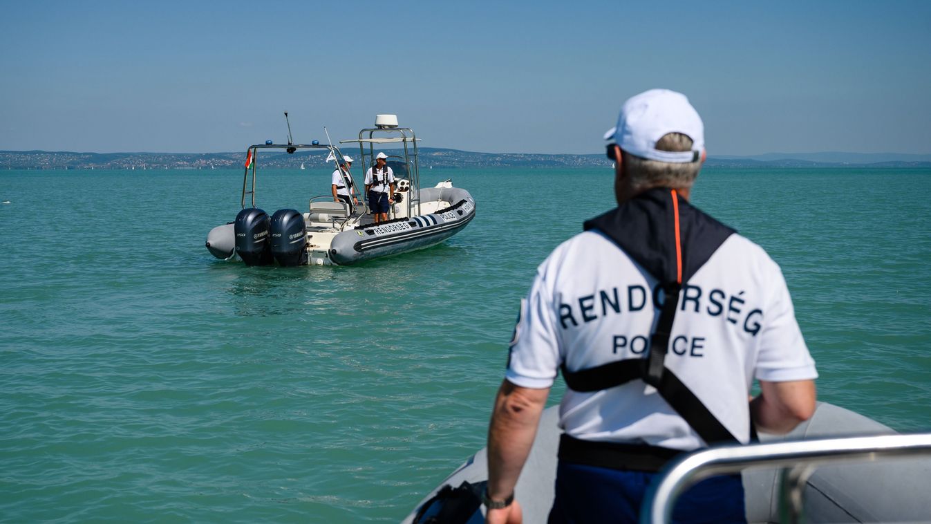 Fiatal lányokat mentettek ki a Balatonból