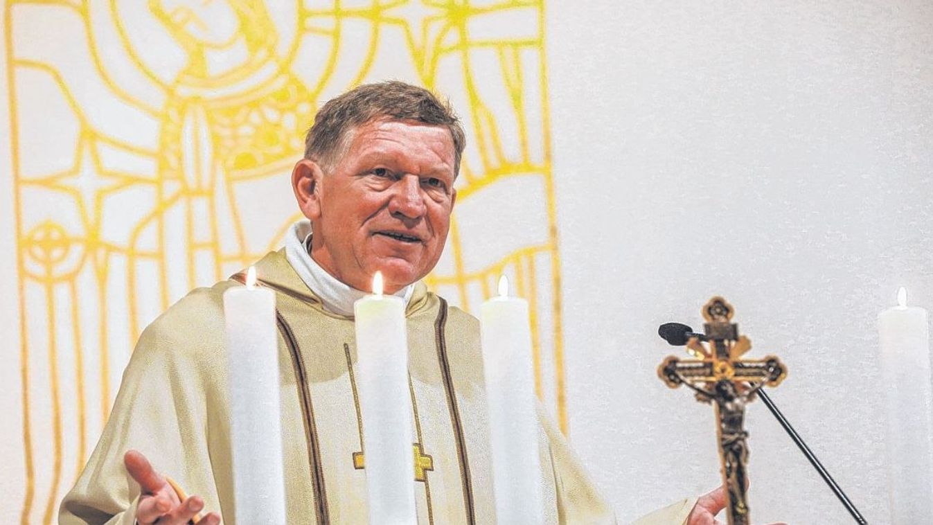 Változások a Győri Egyházmegyében - Benkovich Ferenc atyát nyugállományba helyezte augusztustól Veres András