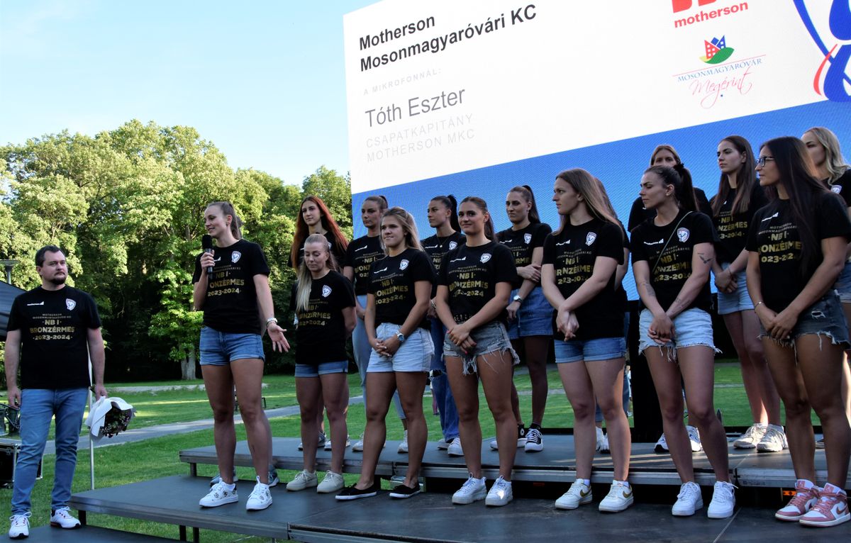 Minden évben érzem annak a súlyát, hogy csapatkapitány lehetek – vallja Tóth Eszter.