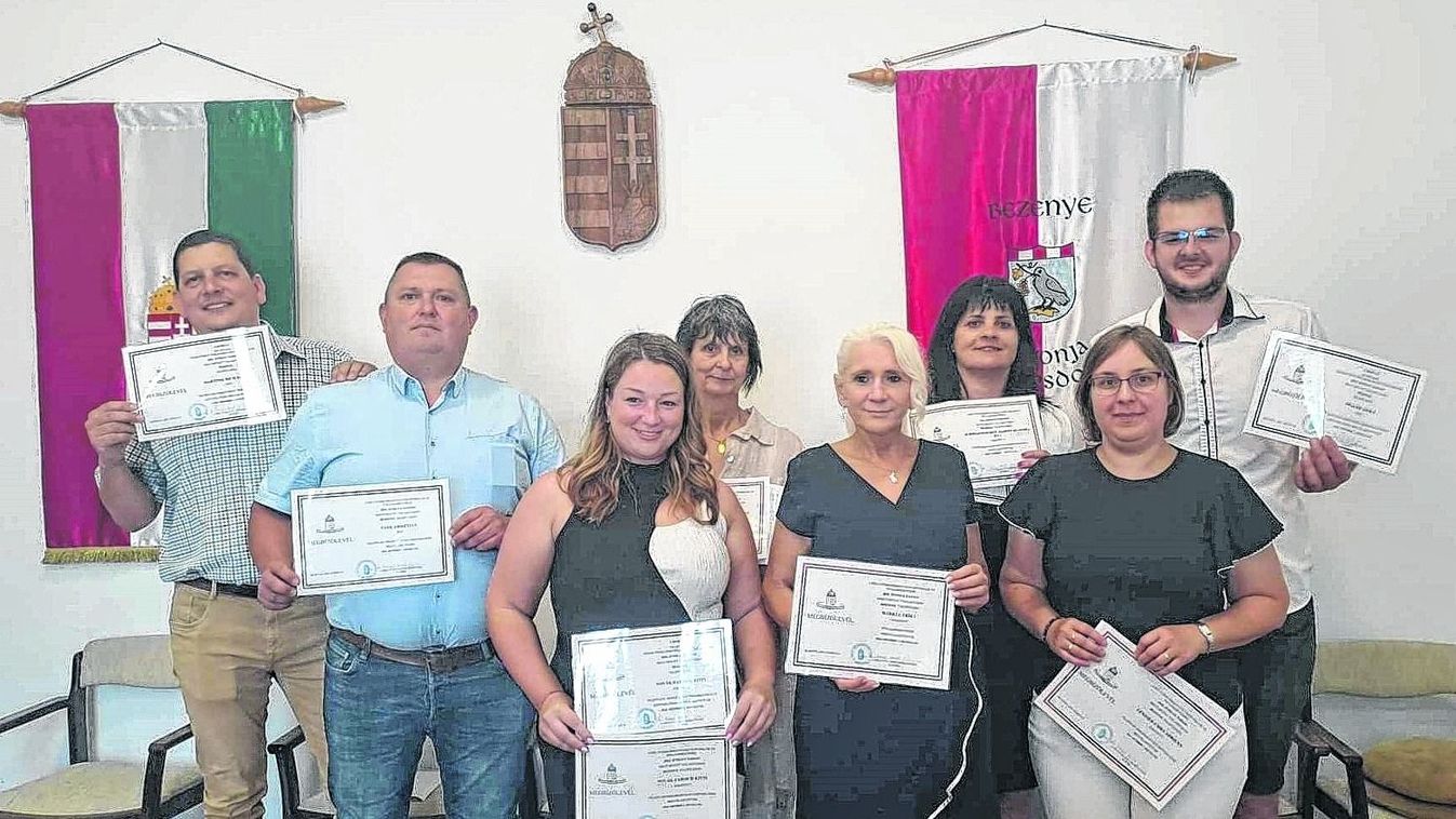 Polgármesternek lenni szolgálat - Bezenyén októbertől továbbra is Márkus Erikáé a faluvezetői tisztség