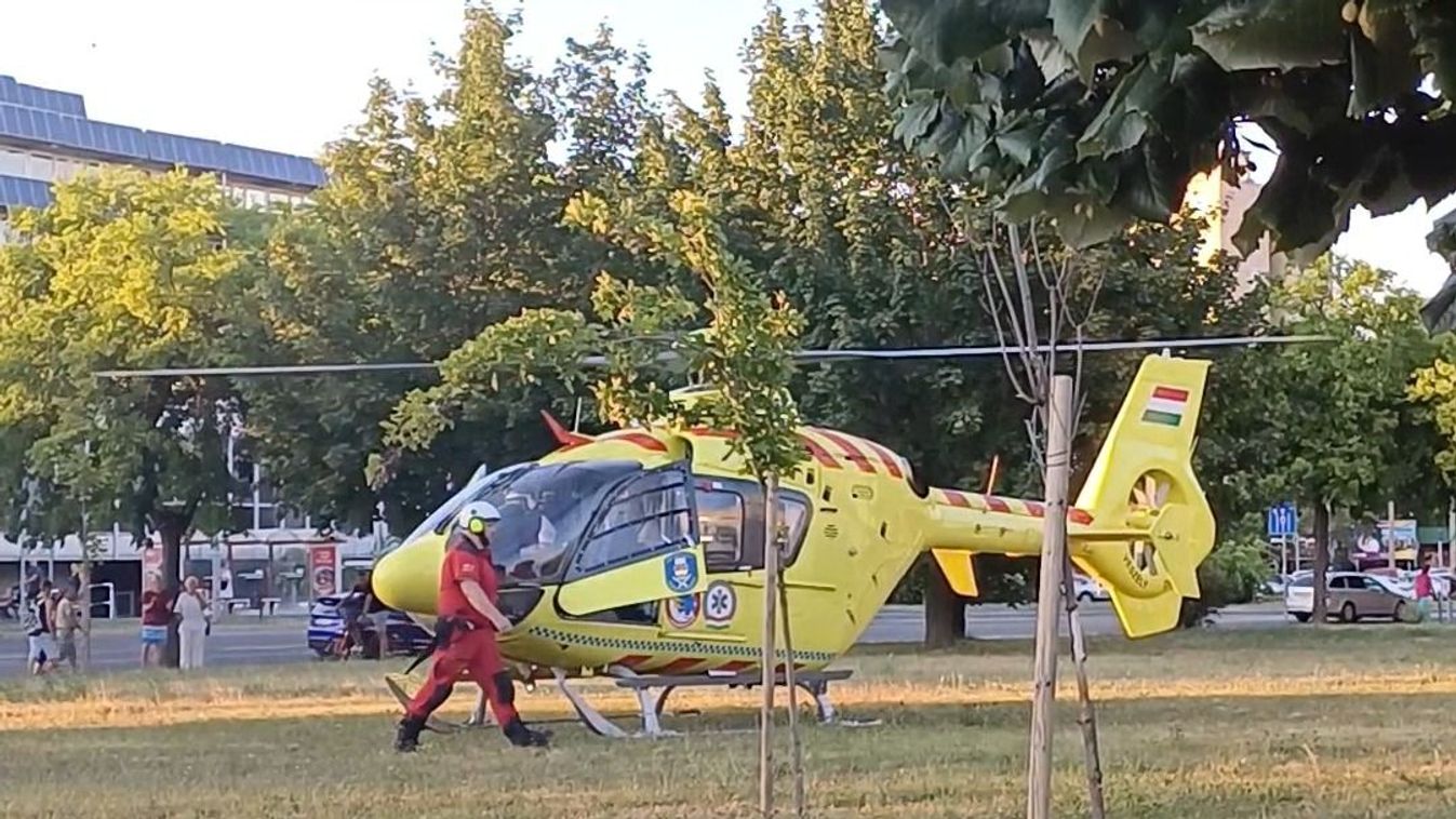 Súlyos baleset Téten - Mentőhelikopter szállt le a Pláza mellett Győrben - Olvasói fotók