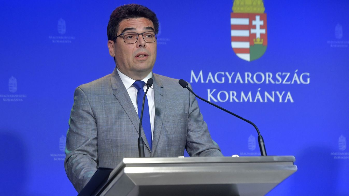 Zsigmond Barna Pál: a brüsszeli balliberális elit csak a Soros-tervet erőlteti