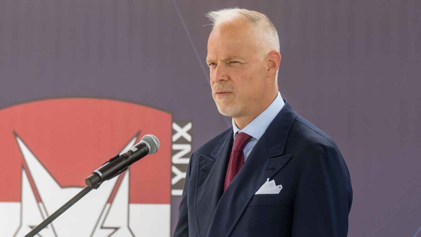 Szalay-Bobrovniczky Kristóf: fontos, hogy a fiatalok megismerkedjenek a katonai életmóddal
