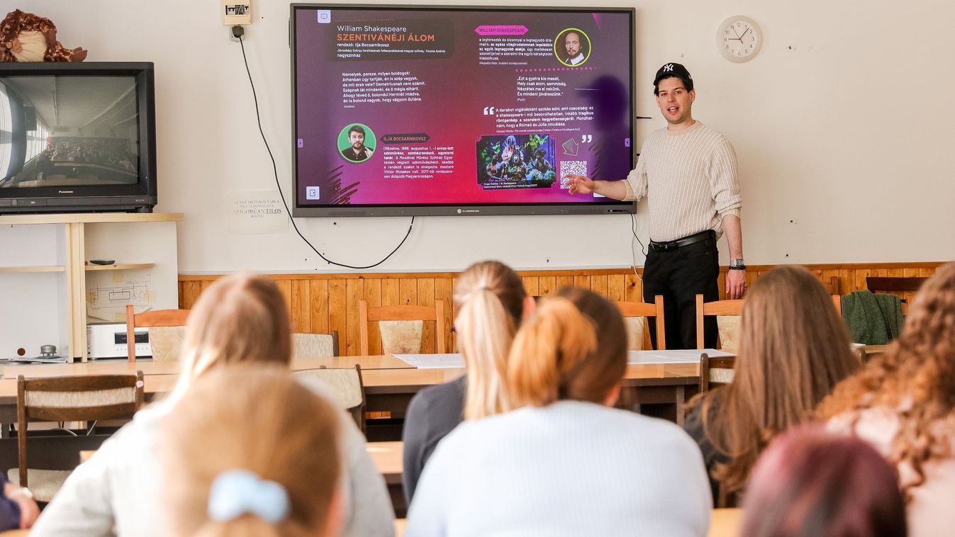 Sulitúrákon a győri színház - Rendhagyó irodalomórán edukálják a diákokat - fotók