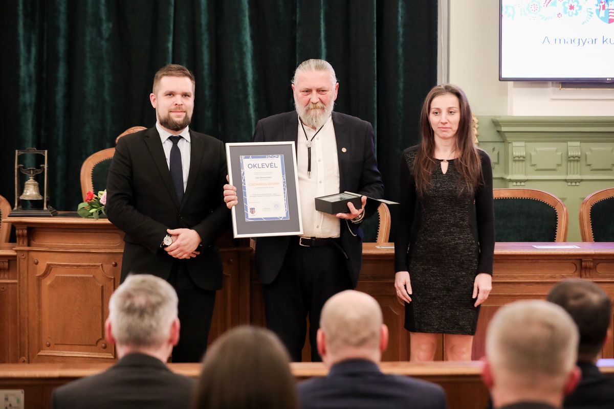 Magyar Kultúra Napja Győrben: Csizmadia István díjazott Pintér Bence és Laczkovits-Takács Tímea társaságában