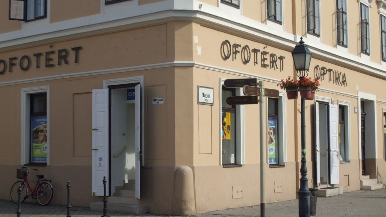 Med-Opticus Kft.