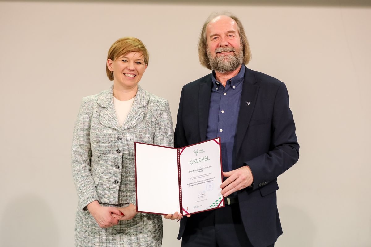 A tehetséggondozás terén kimagasló eredményt elérő 21 révais tanár részesül a Köbüki program ösztöndíjában.