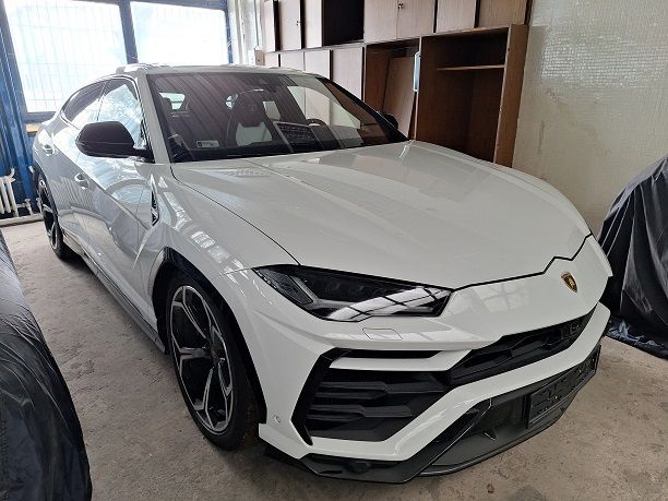 A Ferrari és a Lamborghini minimális ár ajánlata is csak a fele a járművek eredeti értékének.
Forrás: Nemzeti Adó és Vámhivatal
