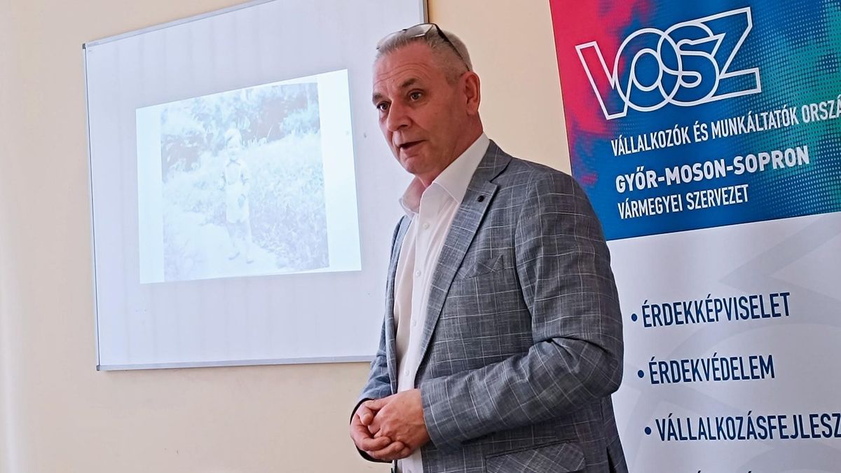 Példaképek: a VOSZ szervezésében dr. Mrekva Tibor tartott előadást a mosonmagyaróvári diákoknak