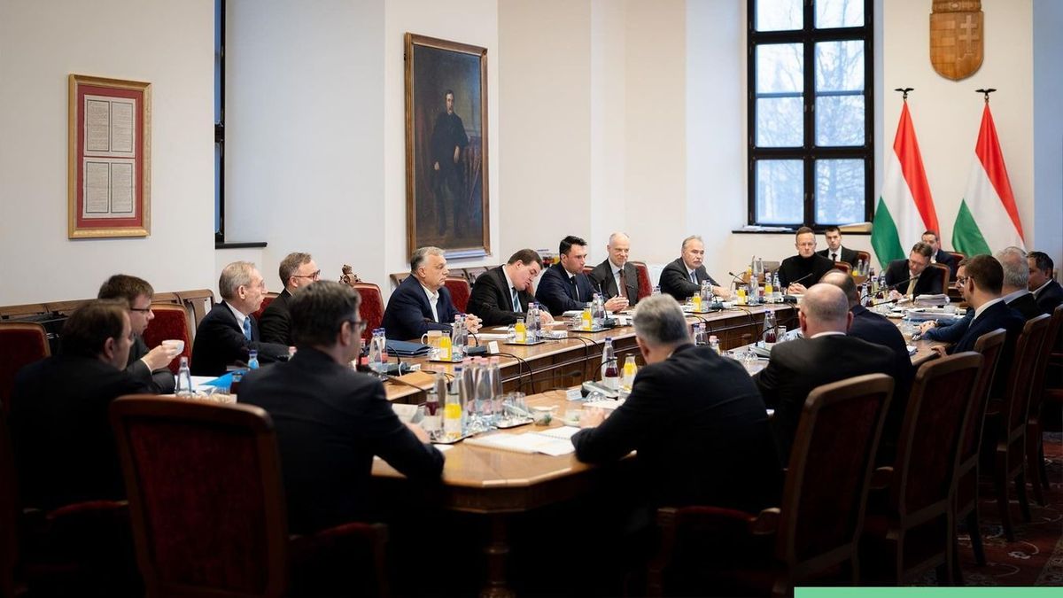 Már a holnapi kormányülésen tárgyalni fogják az Orbán Viktor évértékelő beszédében bejelentett alkotmánymódosítás javaslatokat.