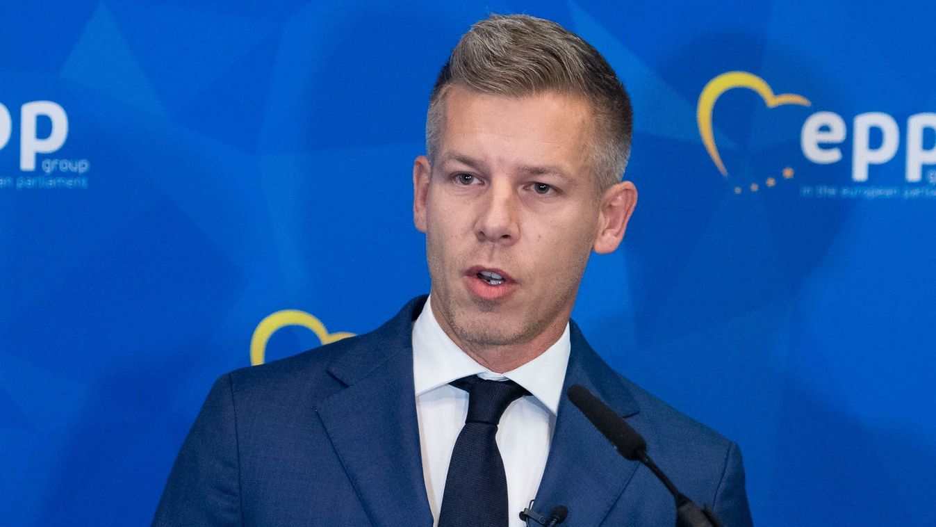 Magyar Péter a dátumokkal trükközve akar kibújni a bennfentes kereskedés vádja alól