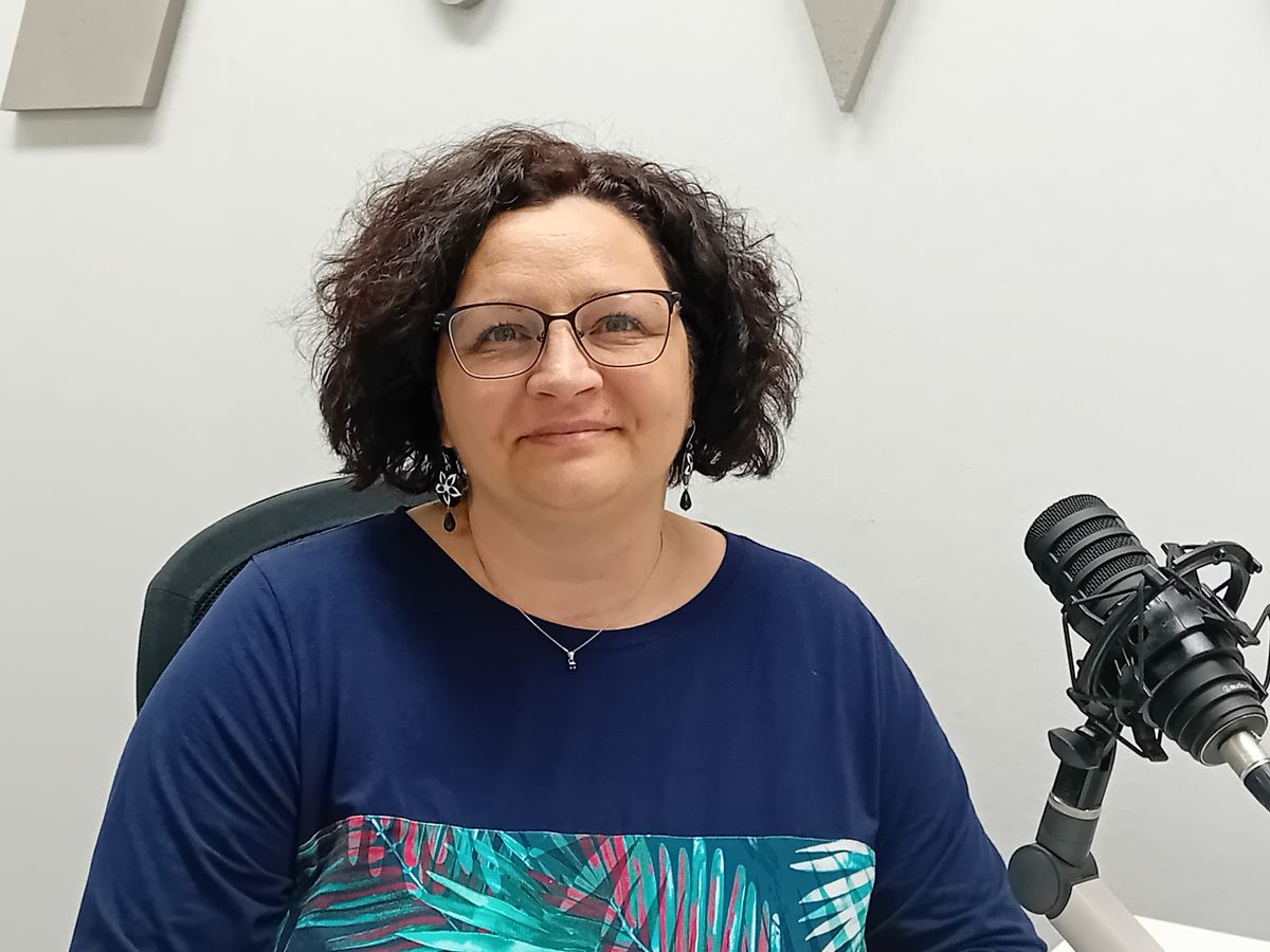 Pozsgai Kitti könyvében Sebalda nővér története kapcsán kortörténetet is elénk tárt.
