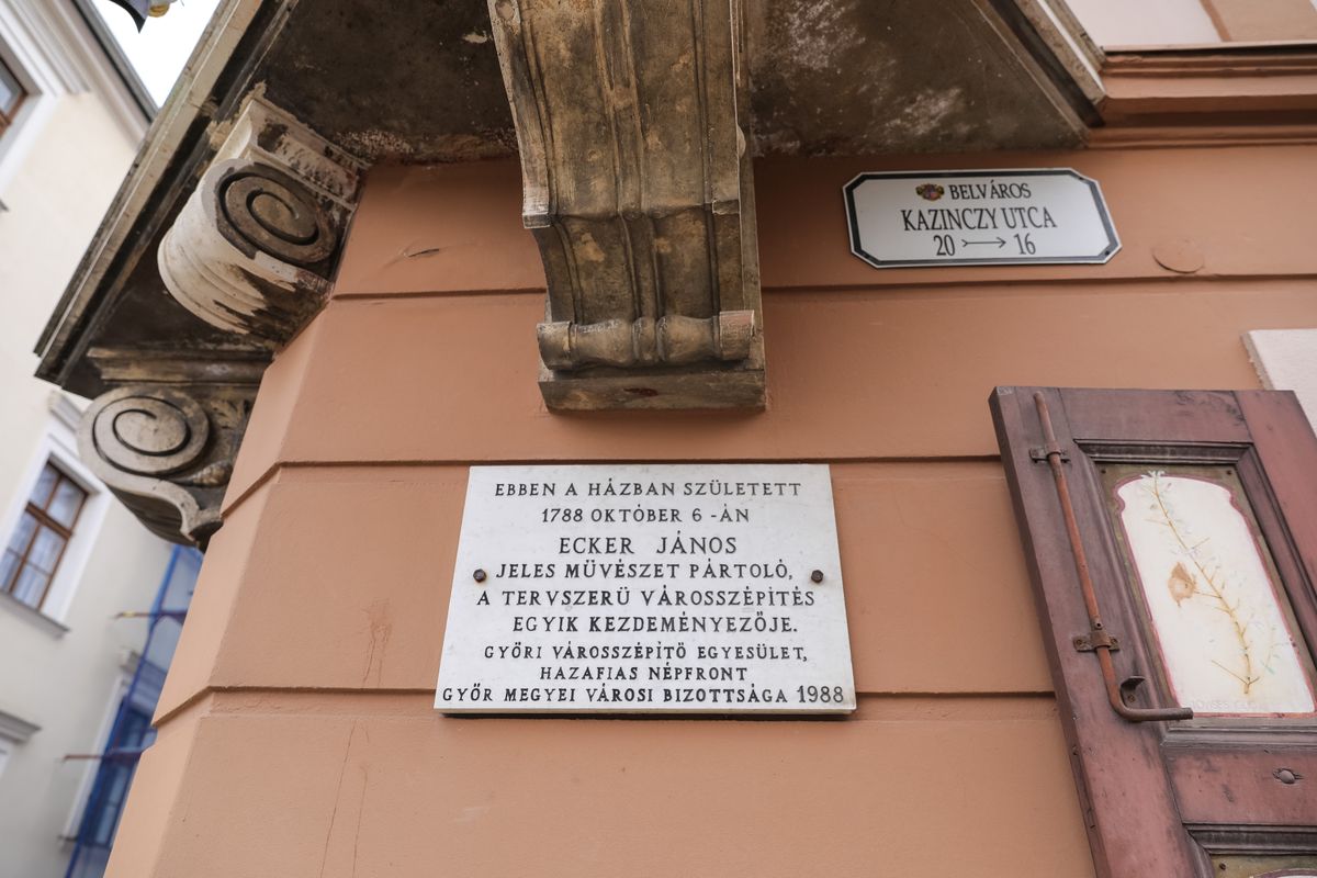 Ecker János szülőházán emléktáblát helyeztek el.