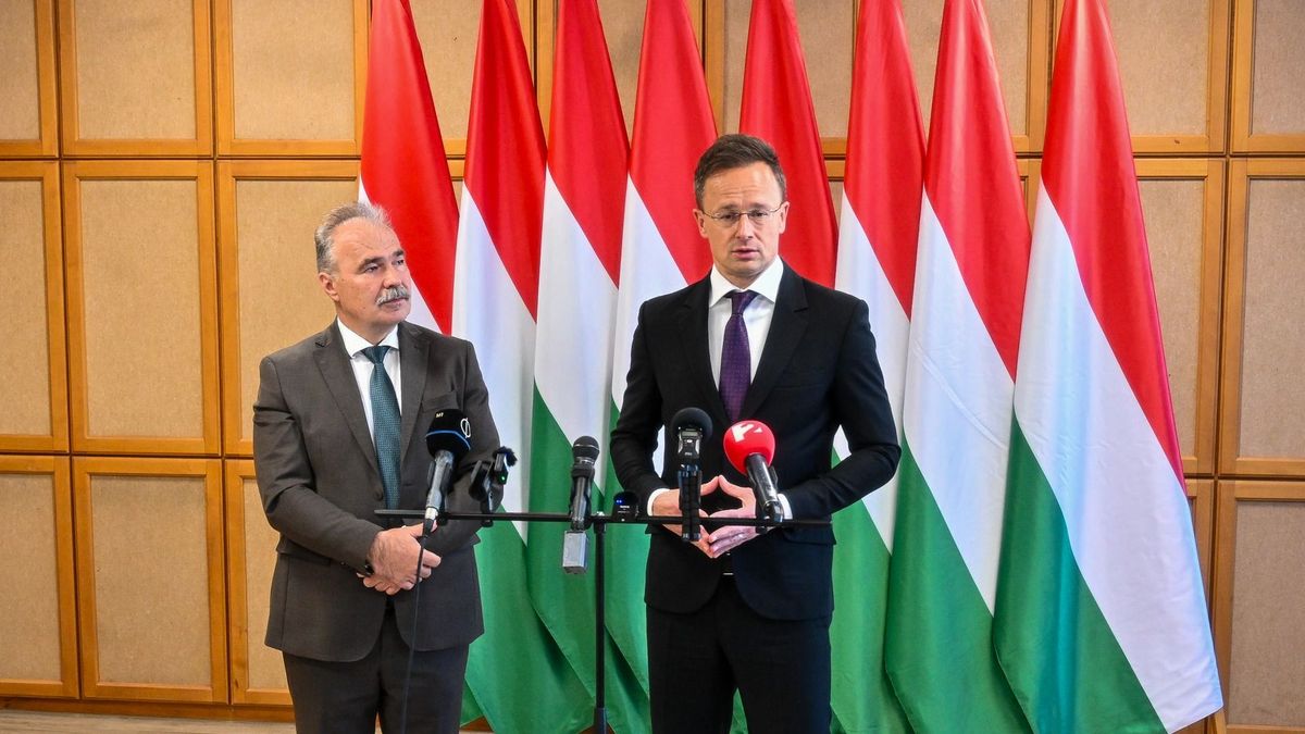 A Fidesz országjárása Mosonmagyaróváron indult: Nagy István agrárminiszter Szijjártó Péter külügyminiszterrel