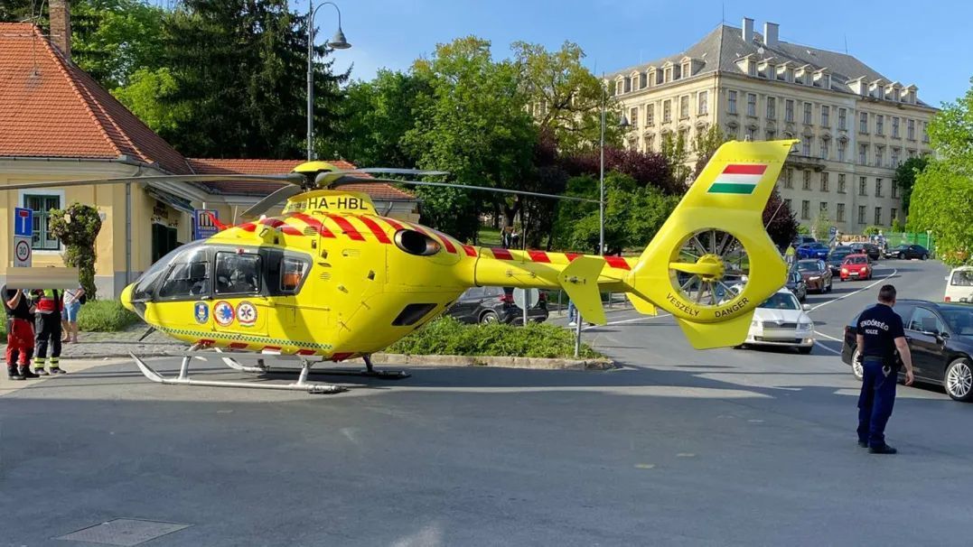 kisgyerek lezuhant a várfalról