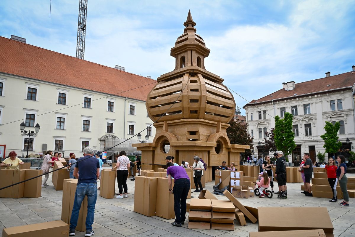 győri tűztorony épület kartondoboz