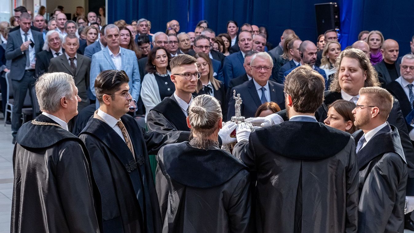 Sikeres tudományos és fejlesztői karriert alapoznak meg a Széchenyi István Egyetem doktori iskolái