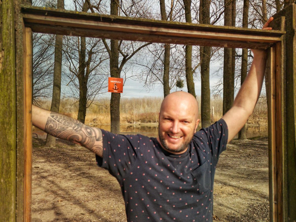 A drón olyan perspektívákat nyújt, amelyeket a földről elképzelni sem lehet – vallja Völcsei Péter. 
