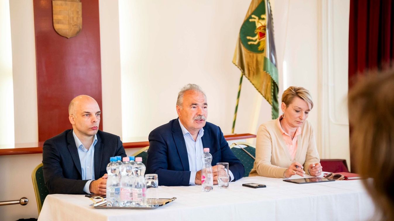 Száj- és körömfájás: nyíltan és őszintén kell beszélni a járványról