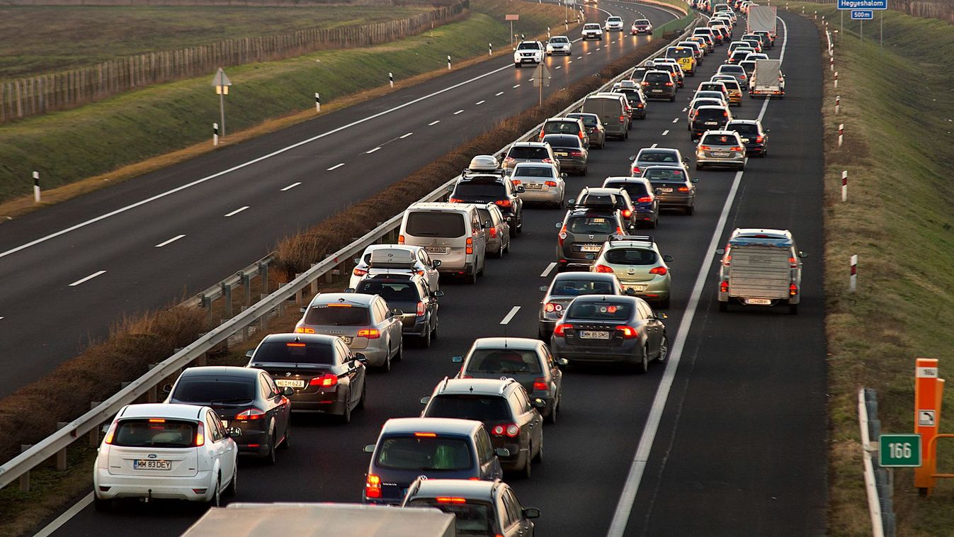 Vasárnap délelőtt is elesett az M1-es autópálya