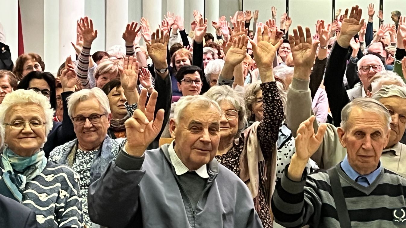 Soproni Nyugdíjasegyetem - Mágikus mozifilmek újszerű megvilágításban – Videó, fotók