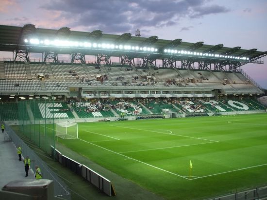 ETO stadion - Az sem kizárt, hogy alig két évtized után új arénát kell építeni a győri zöld-fehérek központjában. Fotó: Kisalföld-archívum