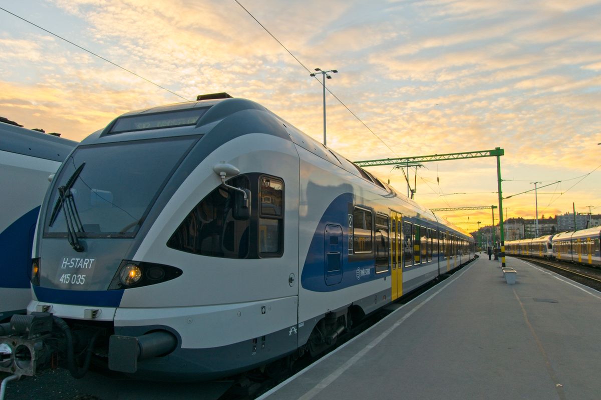 Budapest,,Hungary,-,Dec,21,,2023:,Modern,Stadler,Flirt,Train