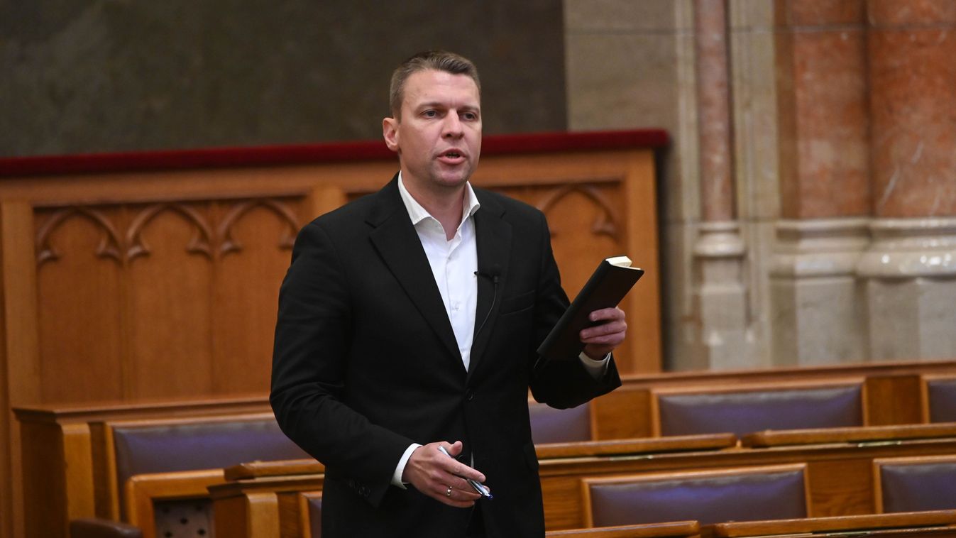 Menczer Tamás: ömlik ránk a szeretet a balliberális politikusoktól