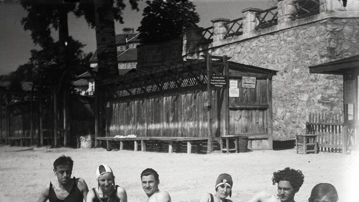 Tómalom fürdő emlékei - egykor pezsgő élet folyt a partján