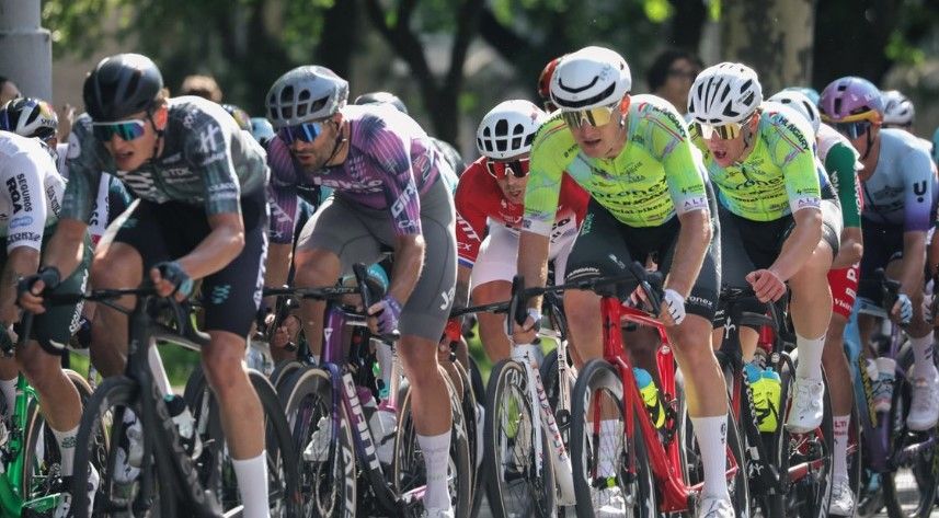 Tour de Hongrie kerékpárverseny tűzoltó videó