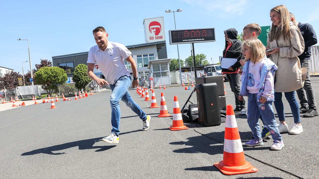 Különleges családi vetélkedőt tartott a rendőrség Győrben