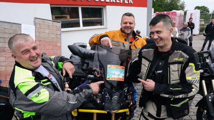 Motorral egészen Mongóliáig mennek