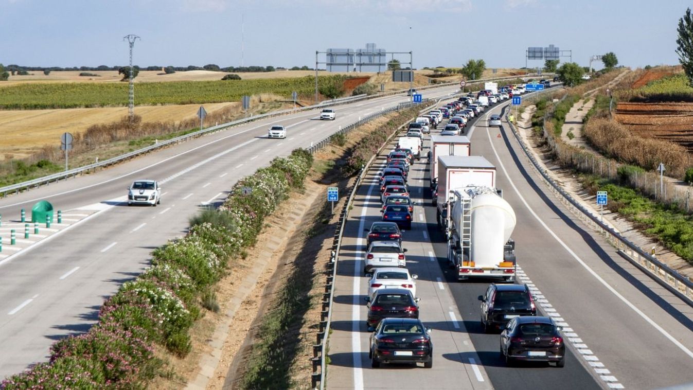 Súlyos baleset az M1-es autópályán – Mentőhelikopter érkezett a helyszínre