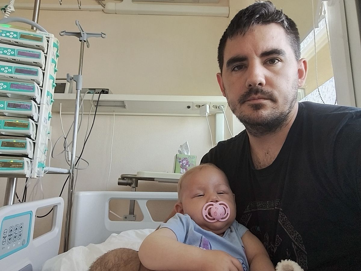 Csapó Elízia egy daganatos betegséggel küzd születése óta. A jobaházi kislány harcol az életért.