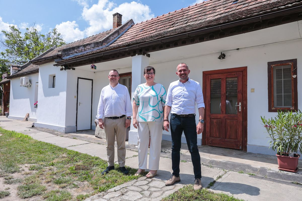 Magyar Falu
