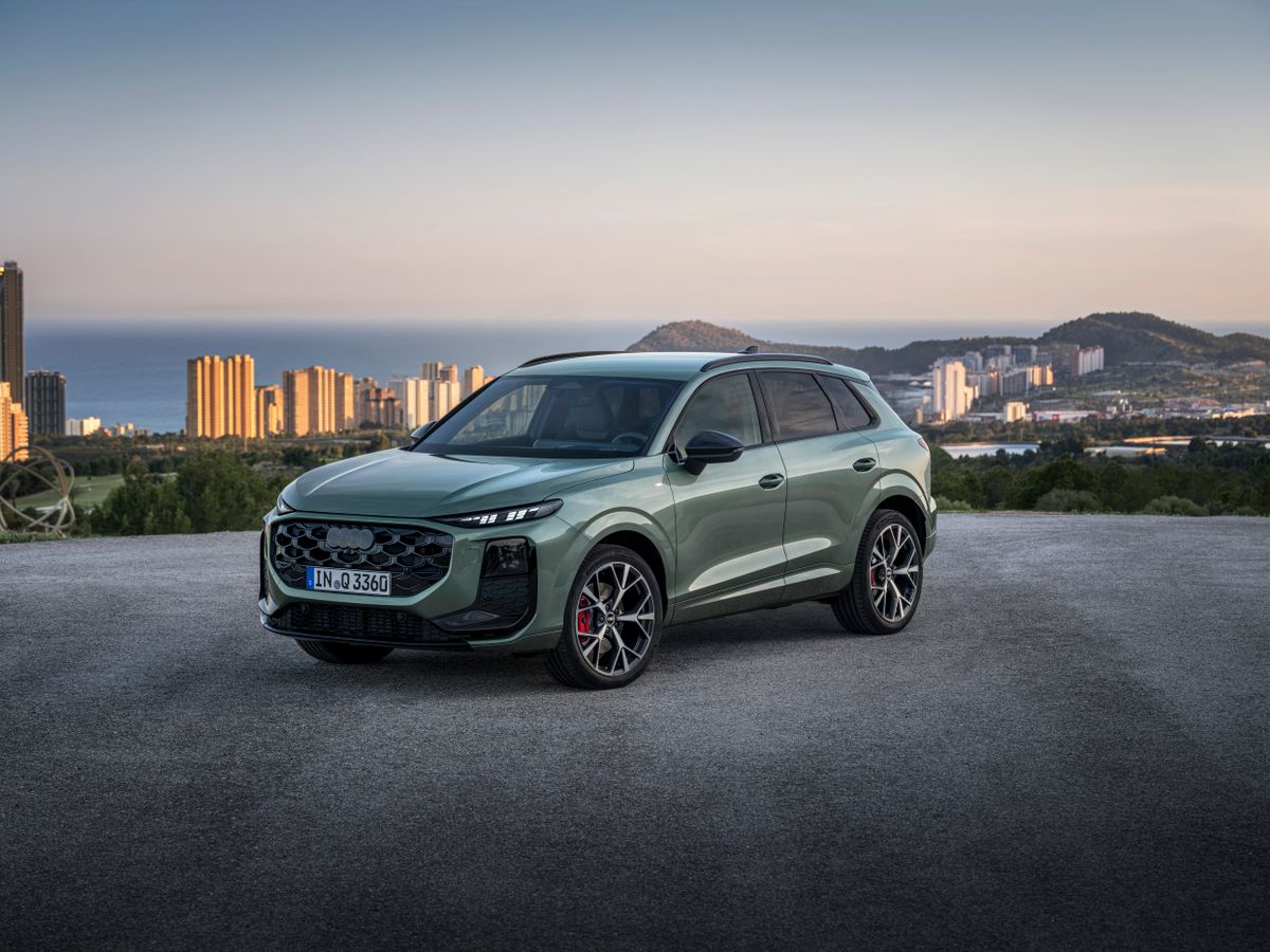 új Audi Q3