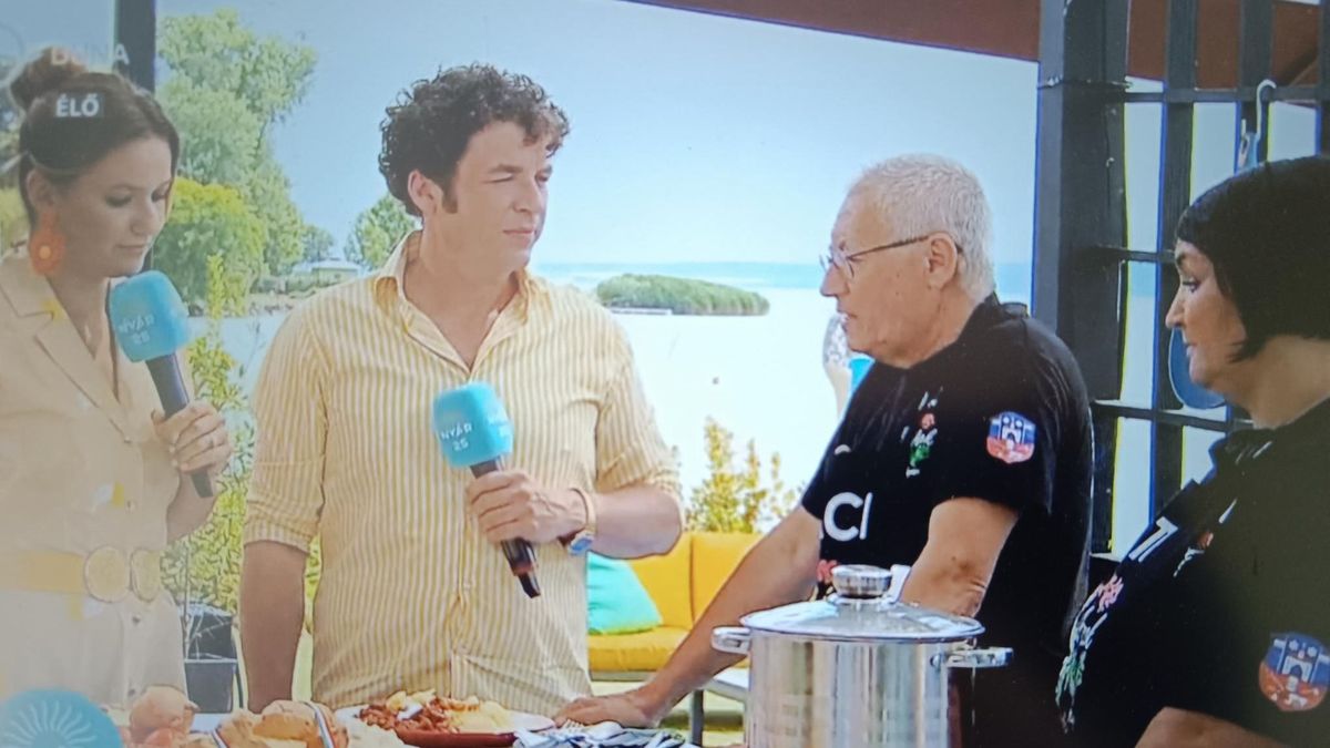 A kapuvári ÍzvadÁszok a Duna tévében főztek birkapörköltet.