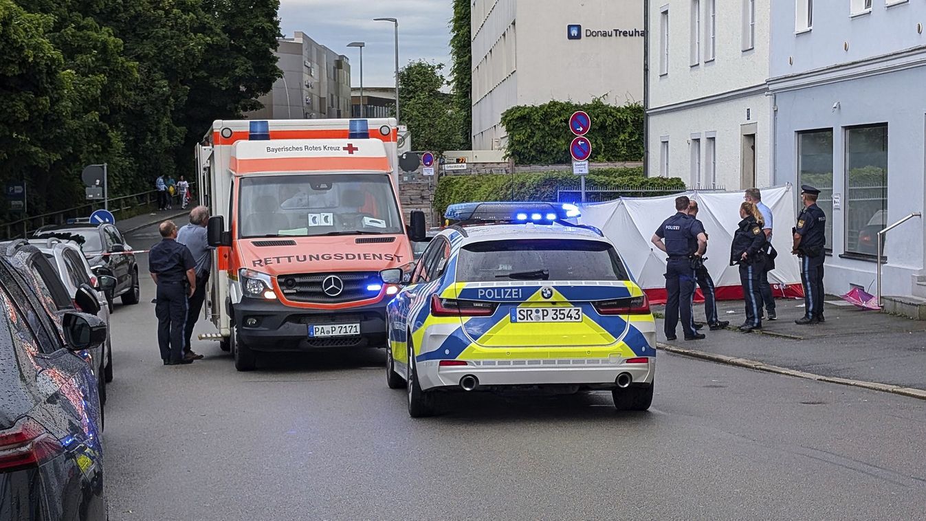 Tömegbe hajtott egy autós Passauban