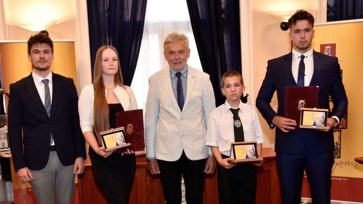 Elismerték a legjobb tanulókat Magyaróváron - fotók