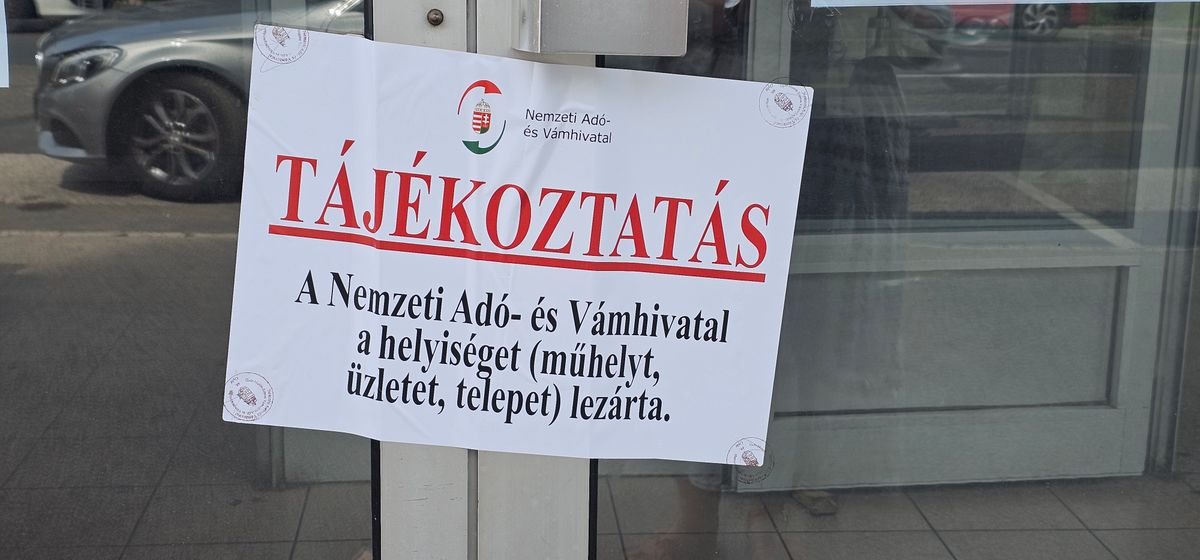 bezárás