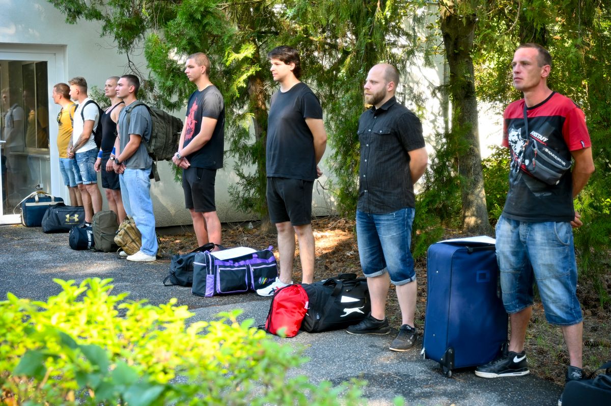 katona, győr, dánielfy tibor légvédelmi rakétaezred, kiképzés, újonc, embert a vasra, laktanya