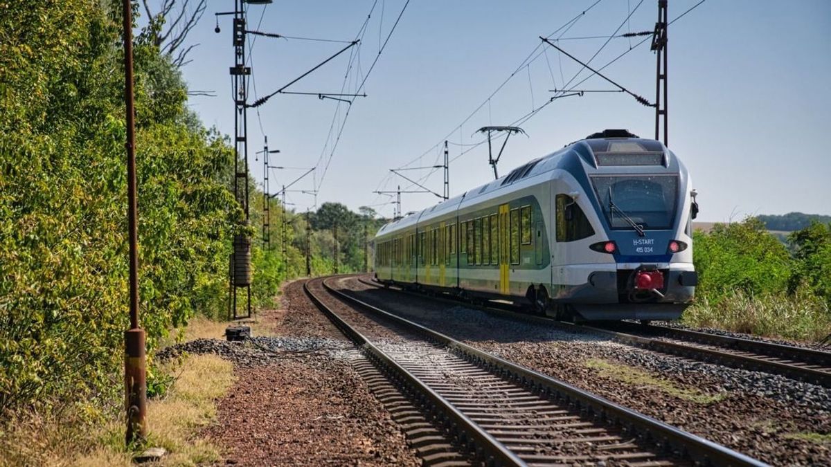 A vihar nem csak a Balatonon, a győri fővonalon is komoly károkat okozott.