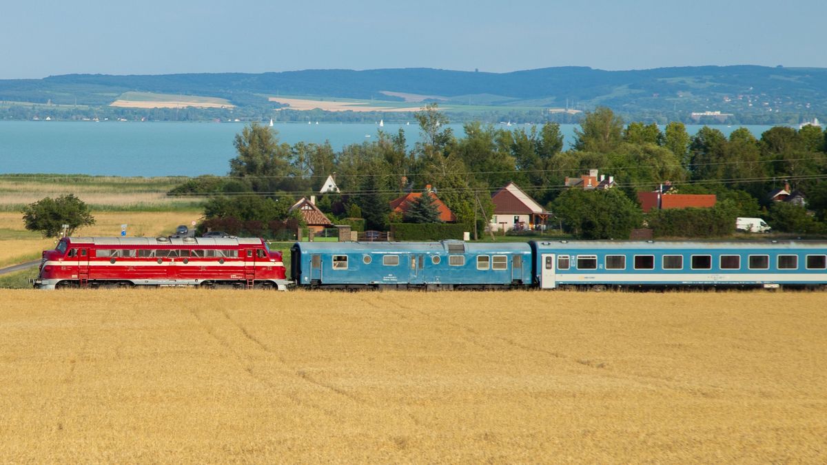 Helyreállítják a felsővezetéket a balatoni vonalon