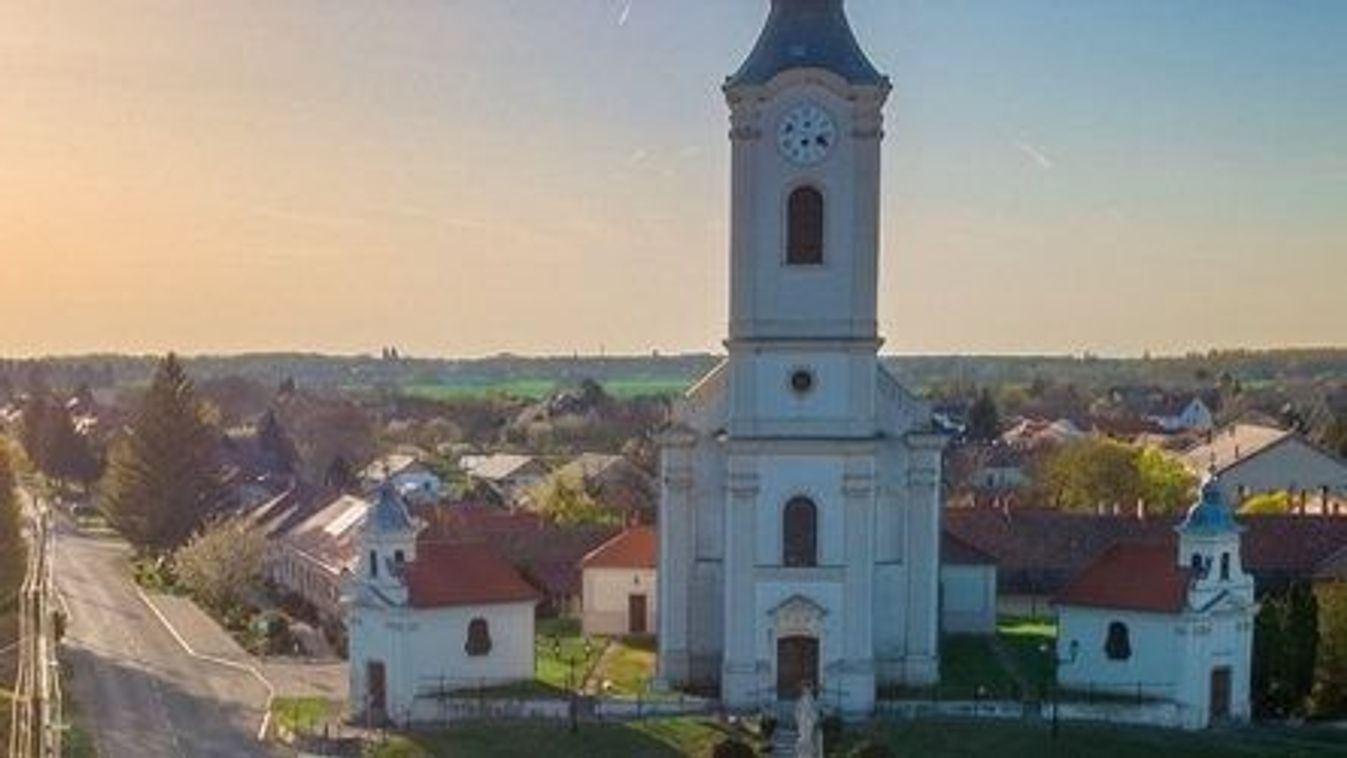 Sipos F. Tamás a mosonszentmiklósi falunapon