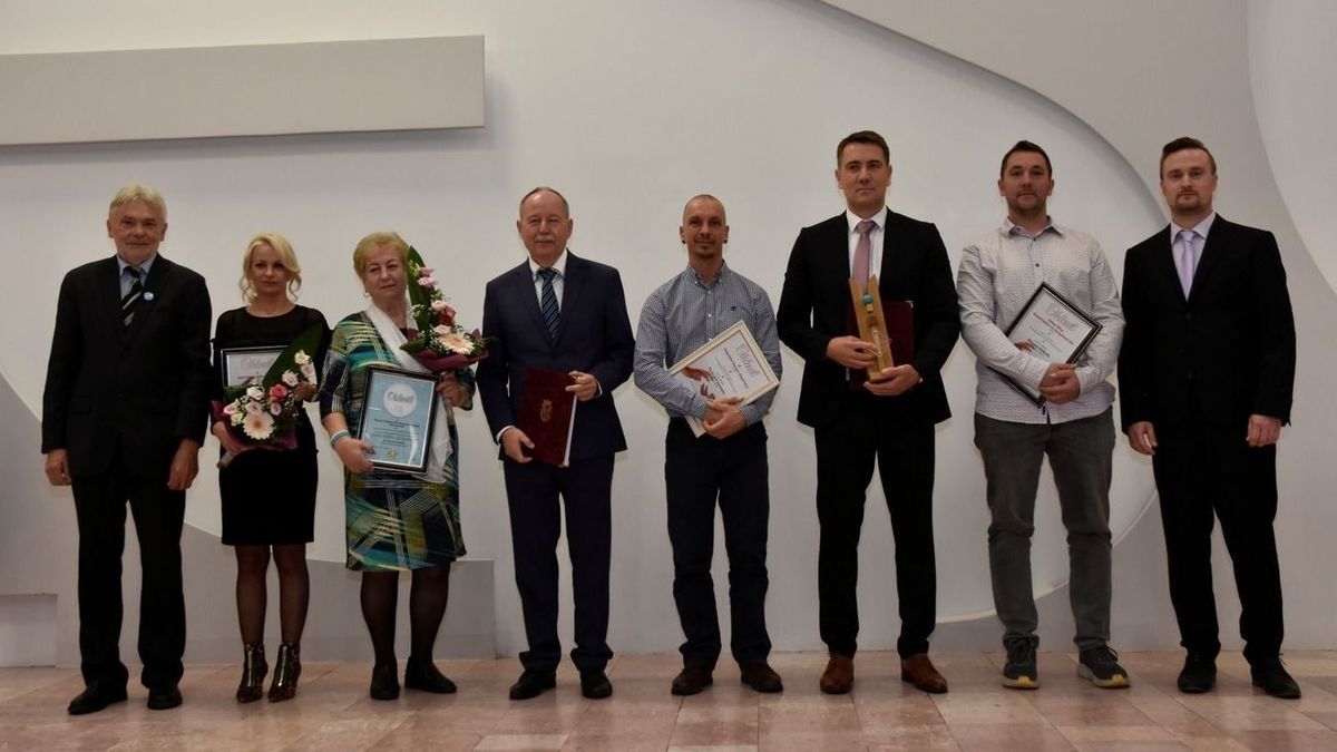 Civil díjazottak és mecénánsokat díjaztak tavaly, idén is keresik a legjobbakat