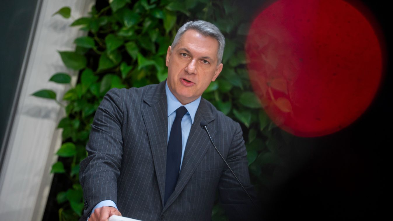 Orbán Viktor: vigyázat, folytatja (videó)