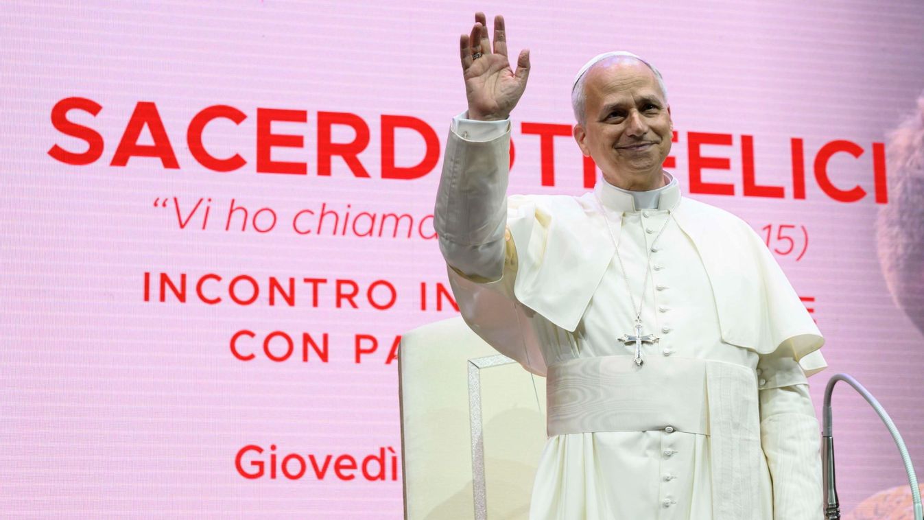 Castel Gandolfóban pihen a nyáron XIV. Leó pápa