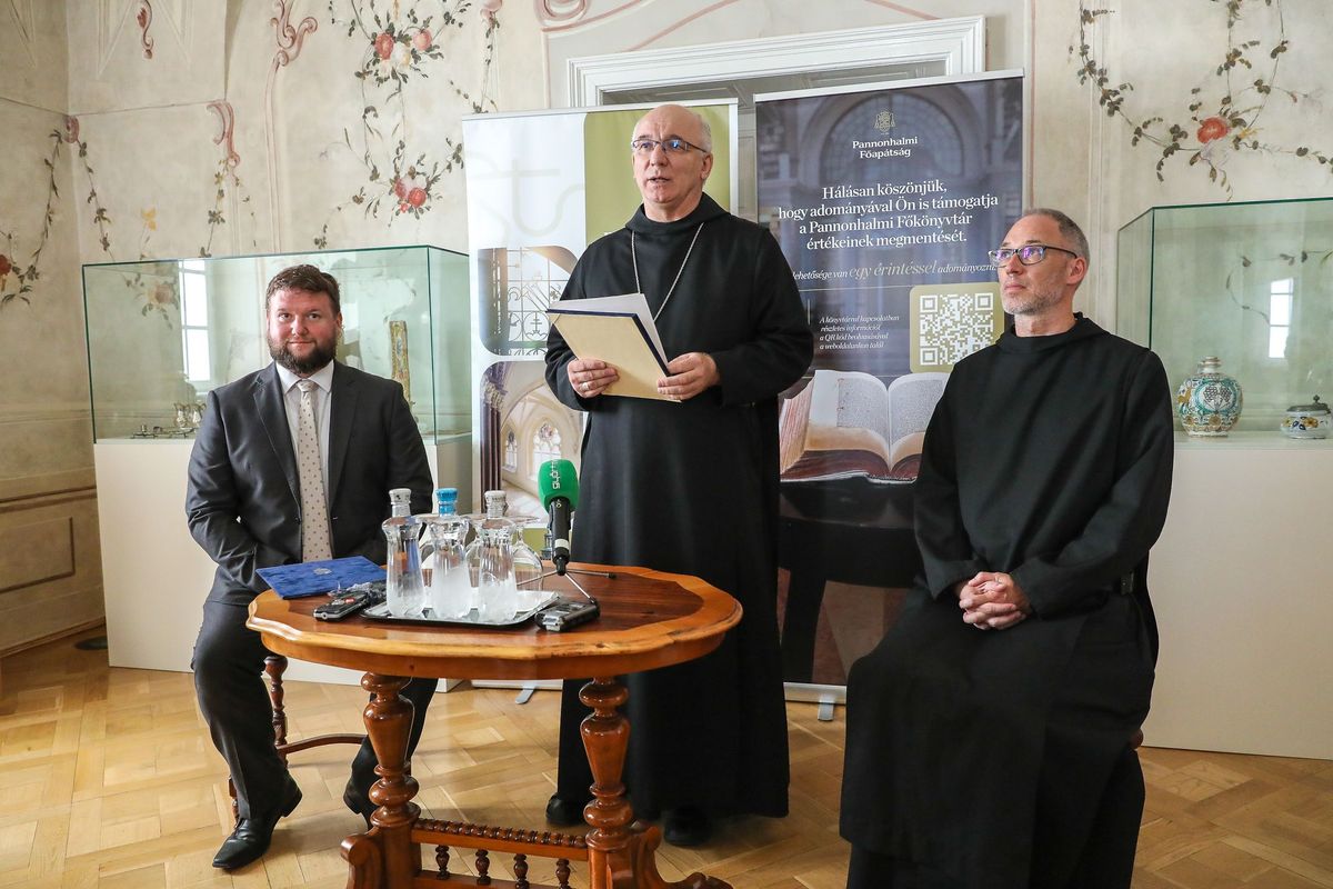 Pannonhalmi Főapátsági Könyvtár