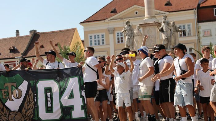  Hajrá ETO! Zöld-fehér szurkolók vonulása Győrben