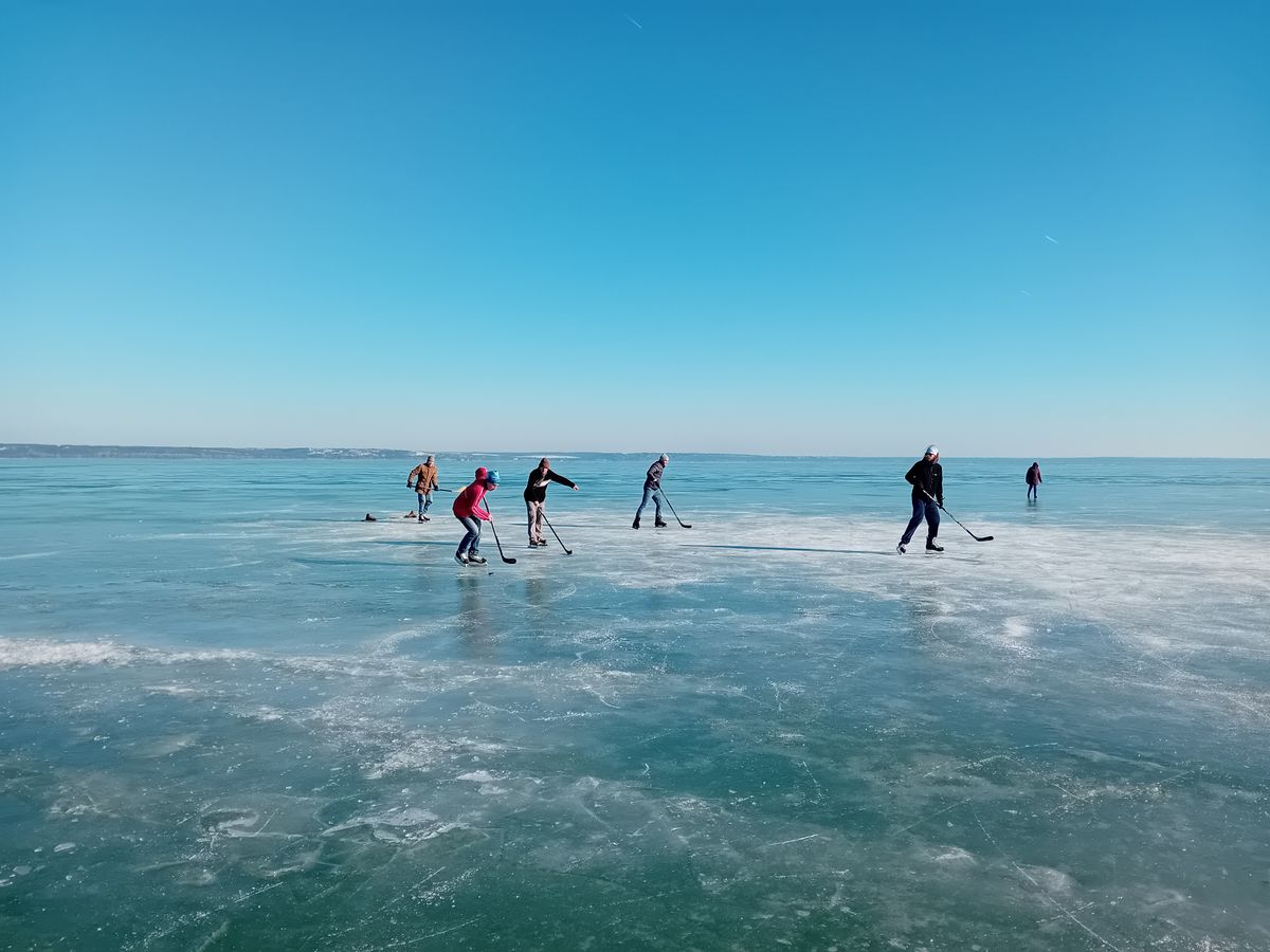 Befagyott Balaton - Balatoni riport